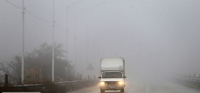 مه تردد خودروها را در گردنه های خراسان شمالی کند کرد