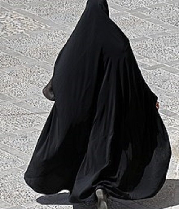 اهمیت حجاب و عفاف در جامعه