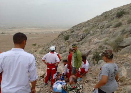 نجات جوان سقوط کرده در ارتفاعات دالان آشخانه