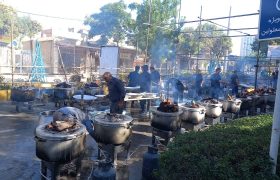 پخت ۷۲ دیگ غذای نذری در روز عاشورای حسینی در شیروان/ فیلم