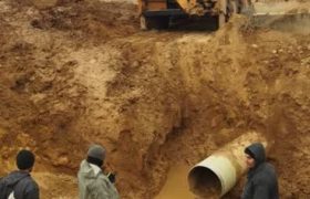 ترمیم شکستگی خط انتقال آب بجنورد پس از یک عملیات نفس‌گیر شبانه روزی