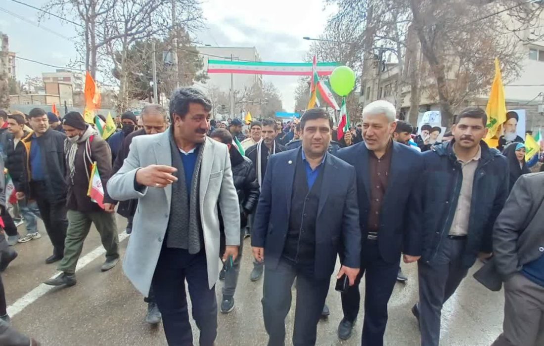 تجلی وحدت و همدلی؛ حضور مدیرعامل و کارکنان آبفای خراسان شمالی در راهپیمایی ۲۲ بهمن